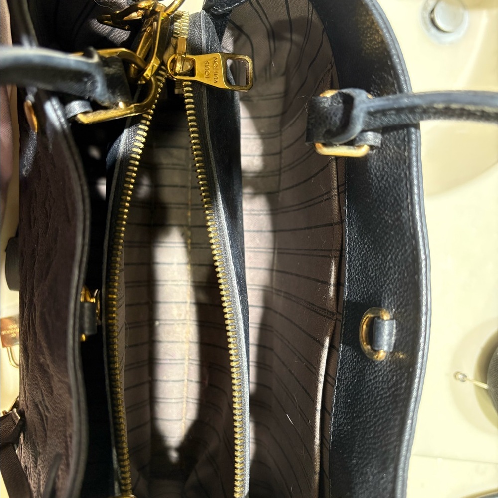 Louis Vuitton Black Embossed Montaigne mm - Picture 3 of 16